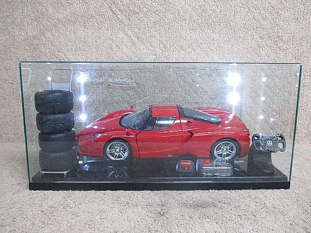 デアゴスティーニ フェラーリ・エンツォ 1/10 専用ケース付 完成品