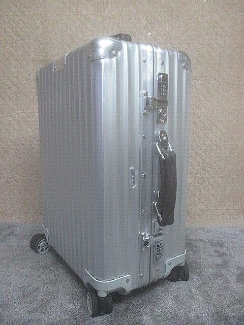 RIMOWA リモワ クラシックフライト スーツケース 971.53.00.4 – 札幌店 買取実績